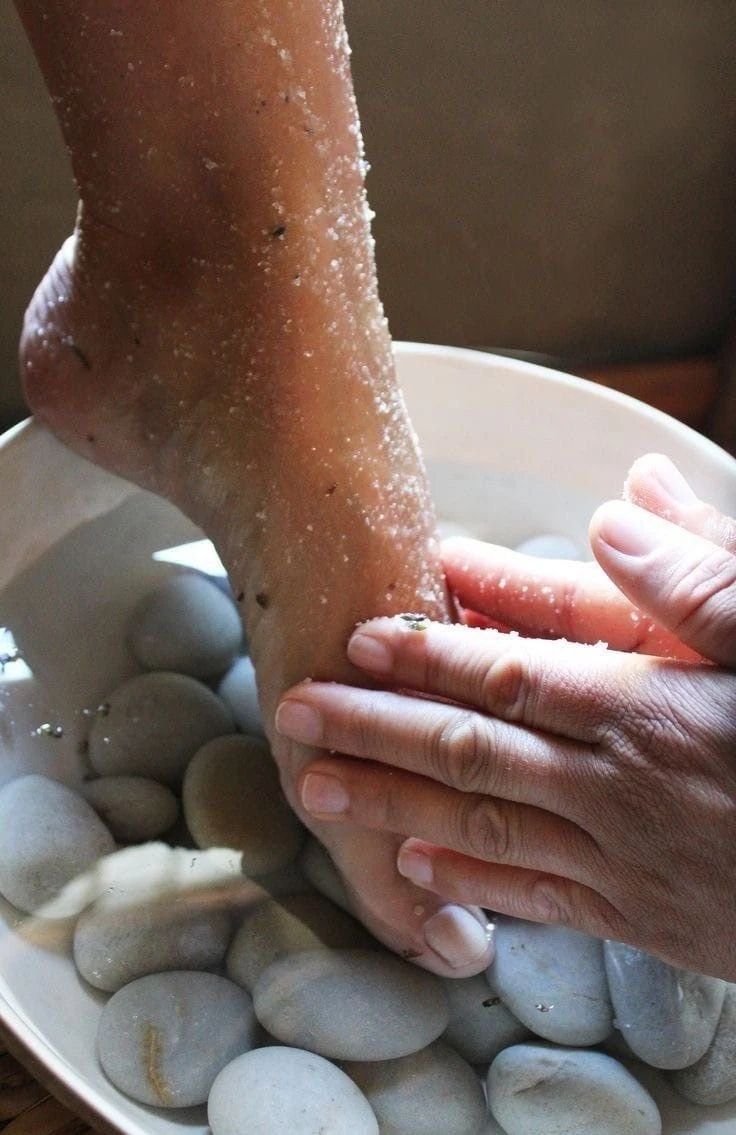 Voetverzorging met spa behandeling